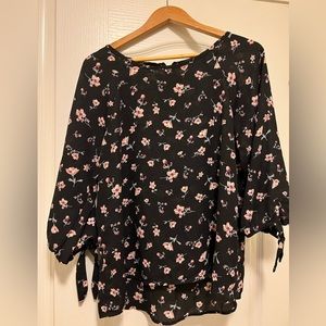 Black floral top